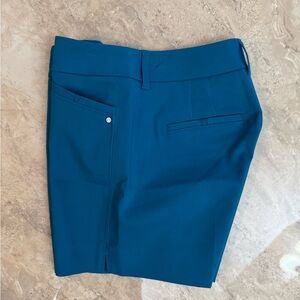 White House Black Market 5” Shorts Size 00P